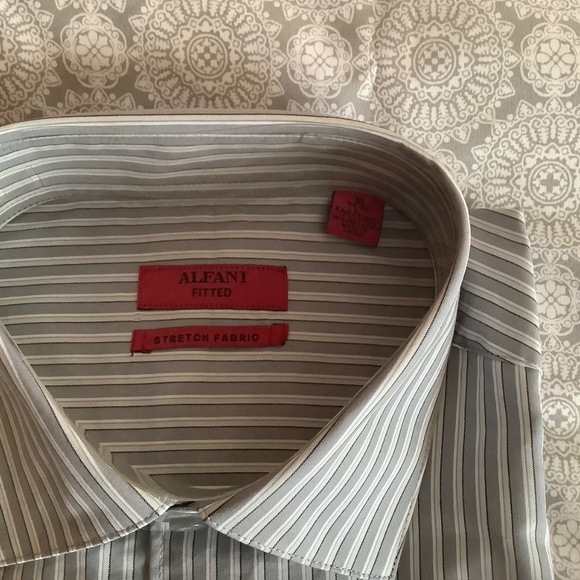 Two Men’s Long Sleeve Dress Shirts, size large - Picture 9 of 11